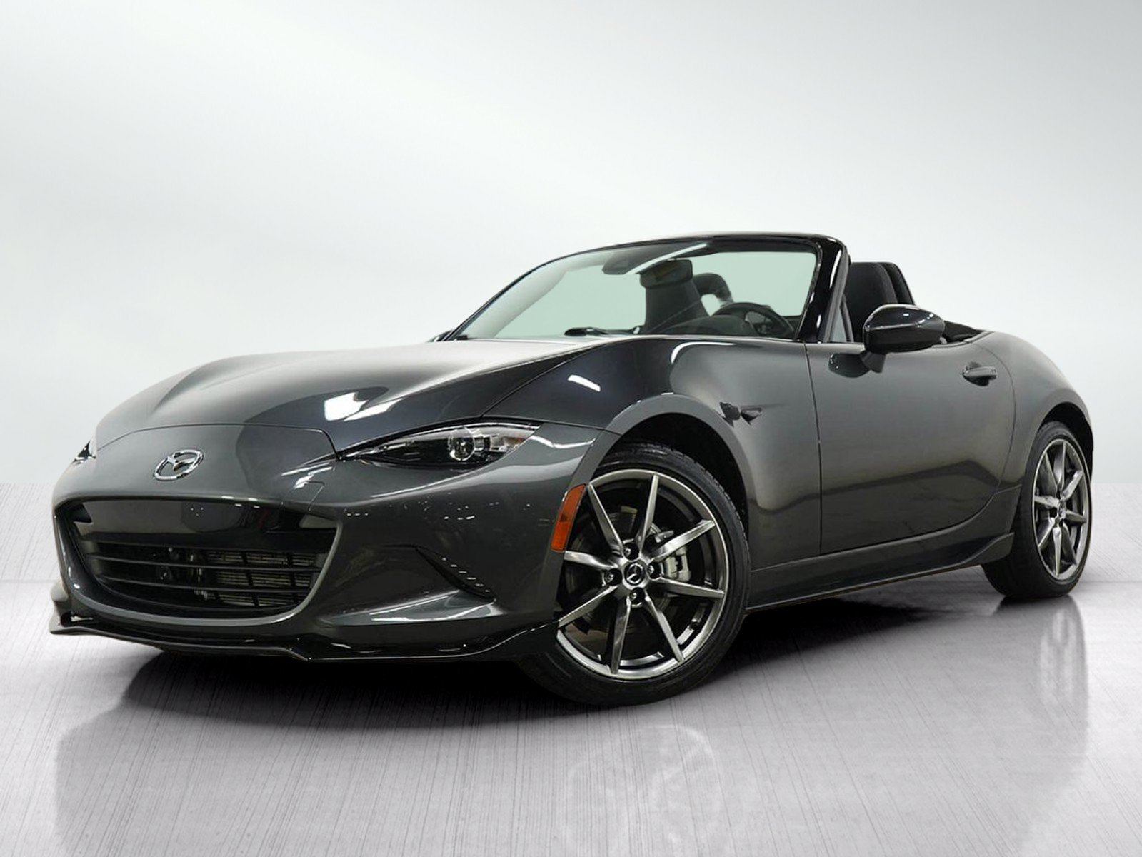 Used 2022 MAZDA MX-5 Miata Grand Touring w/ Appearance Package RWD image 2