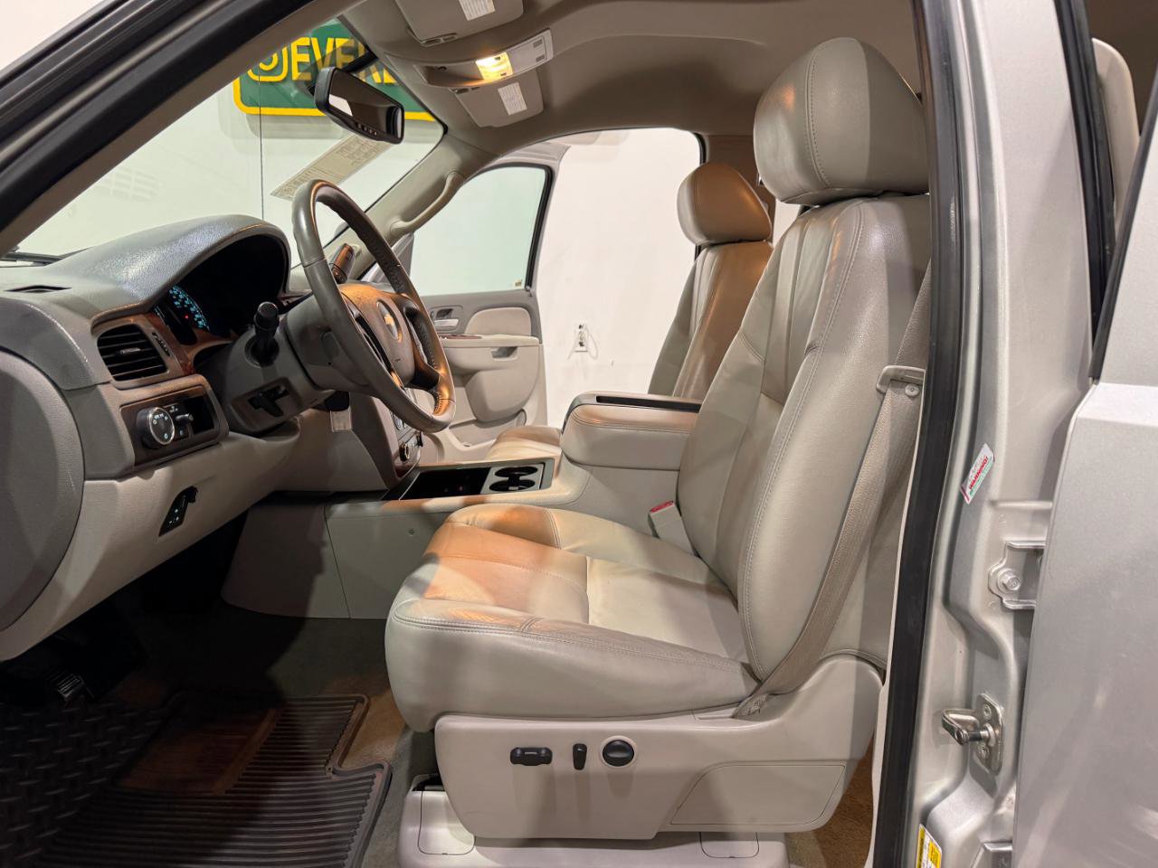 Used 2011 Chevrolet Silverado 3500 LTZ w/ LTZ Plus Package RWD image 11