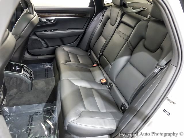 Used 2018 Volvo S90 T5 Momentum w/ Convenience Package image 12