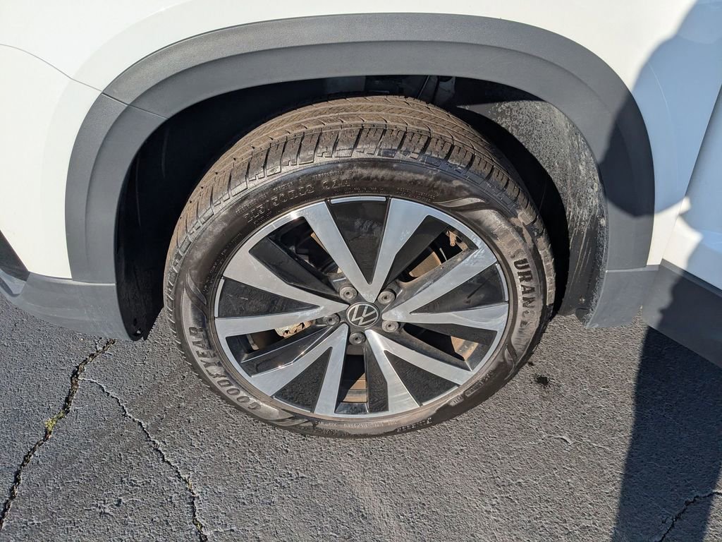 Used 2024 Volkswagen Taos SE image 66