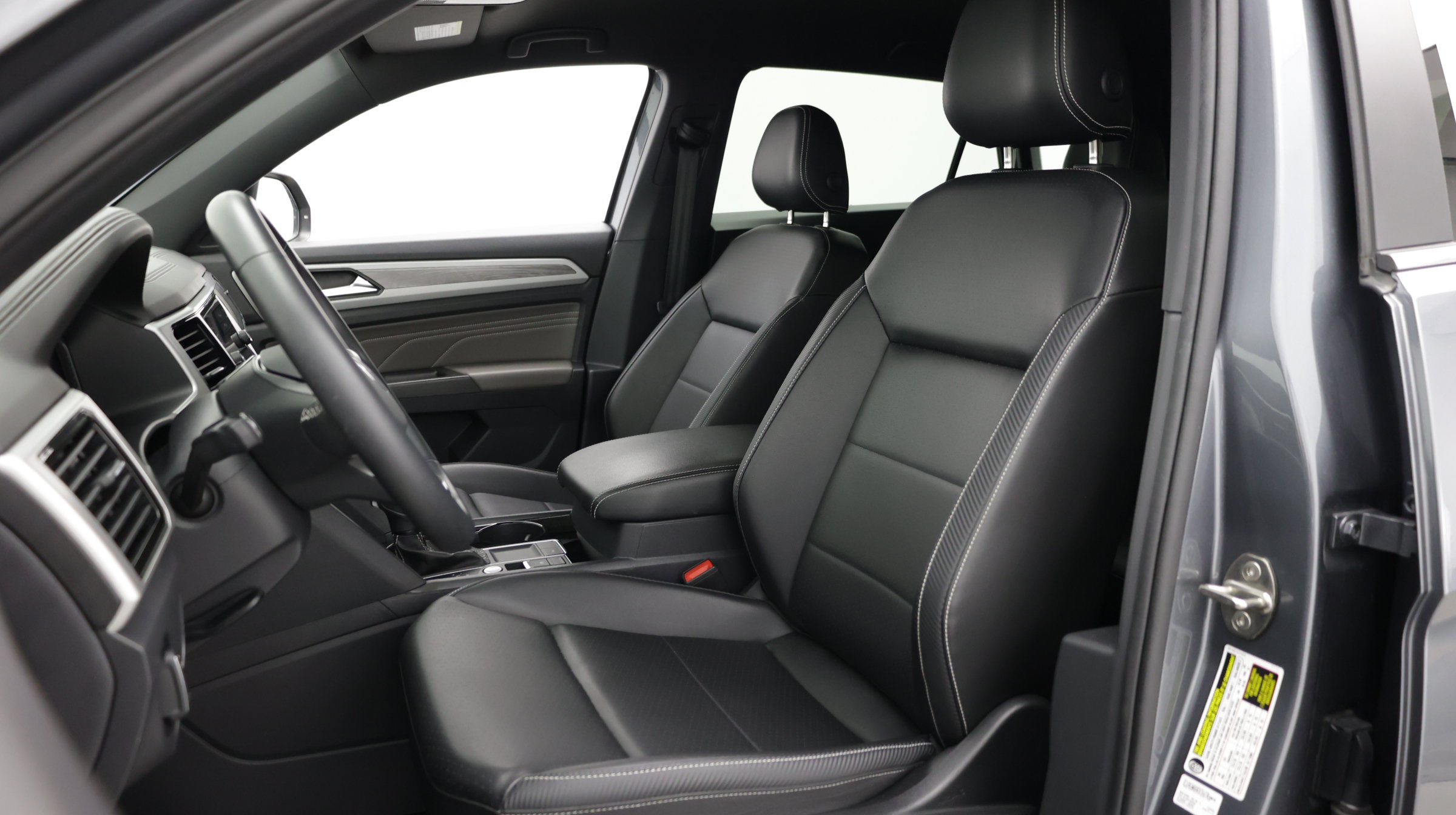 Used 2023 Volkswagen Atlas Cross Sport SE FWD image 14