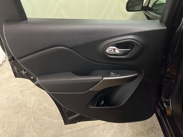 Used 2022 Jeep Cherokee Latitude Lux image 18