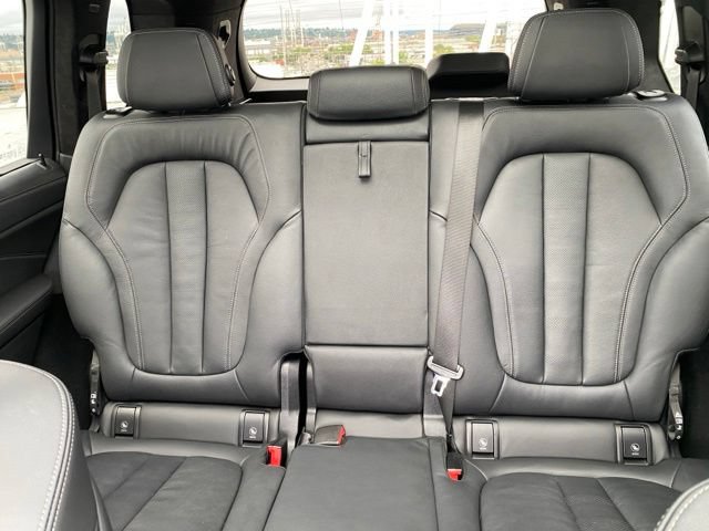Used 2021 BMW X7 M50i w/ Executive Package AWD/4WD image 20