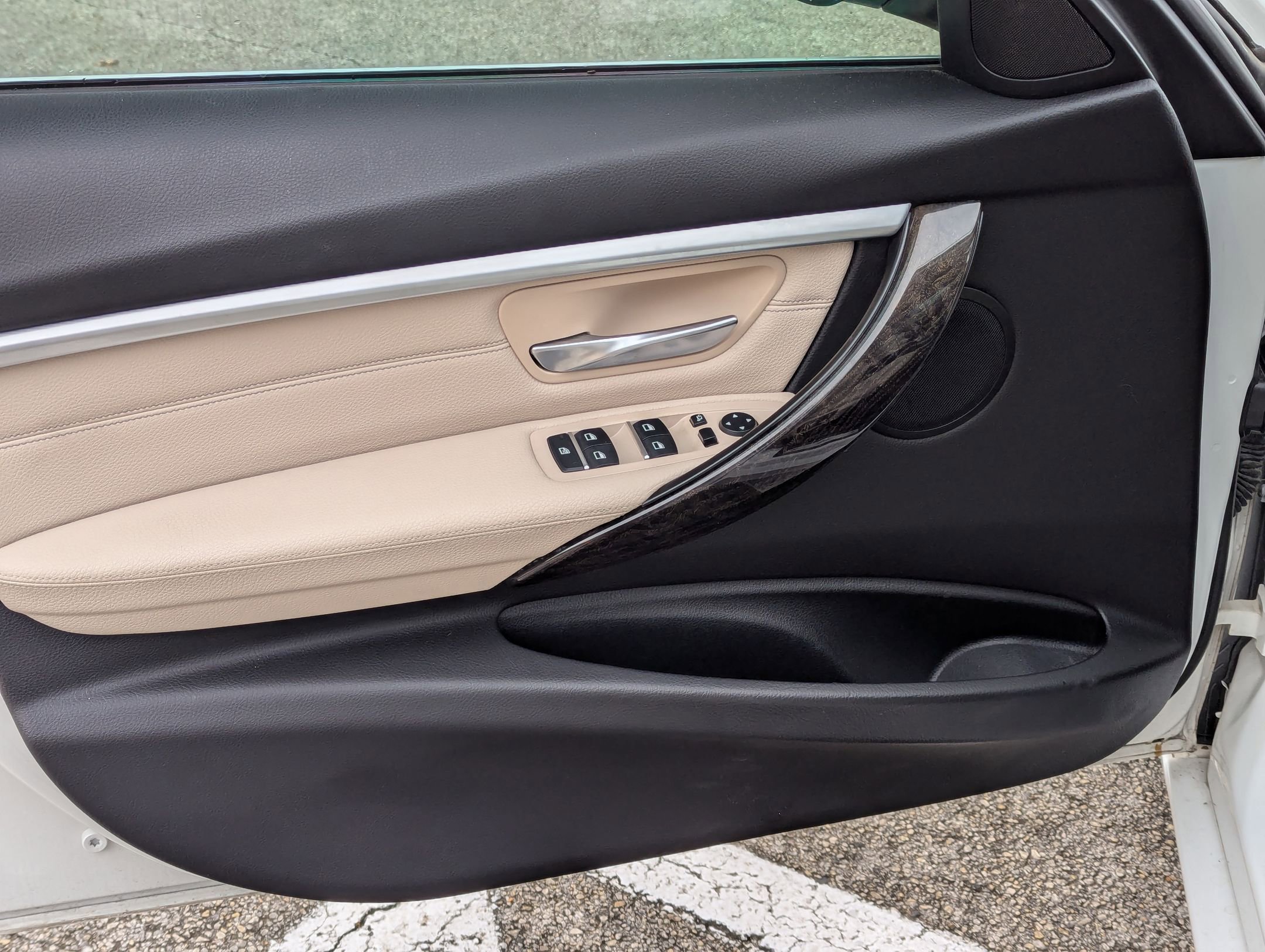 Used 2017 BMW 330i Sedan image 11