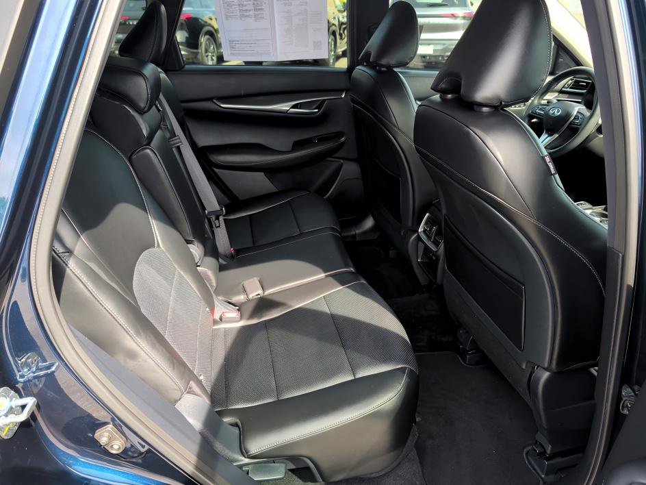 Used 2025 INFINITI QX50 Luxe image 13
