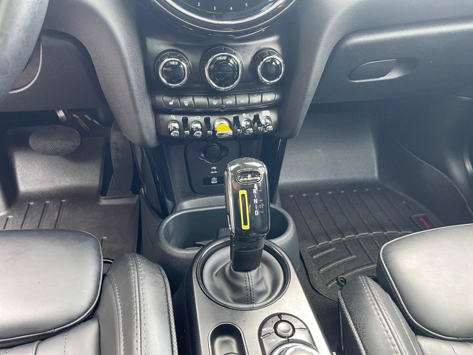 Used 2024 MINI Cooper SE FWD image 12