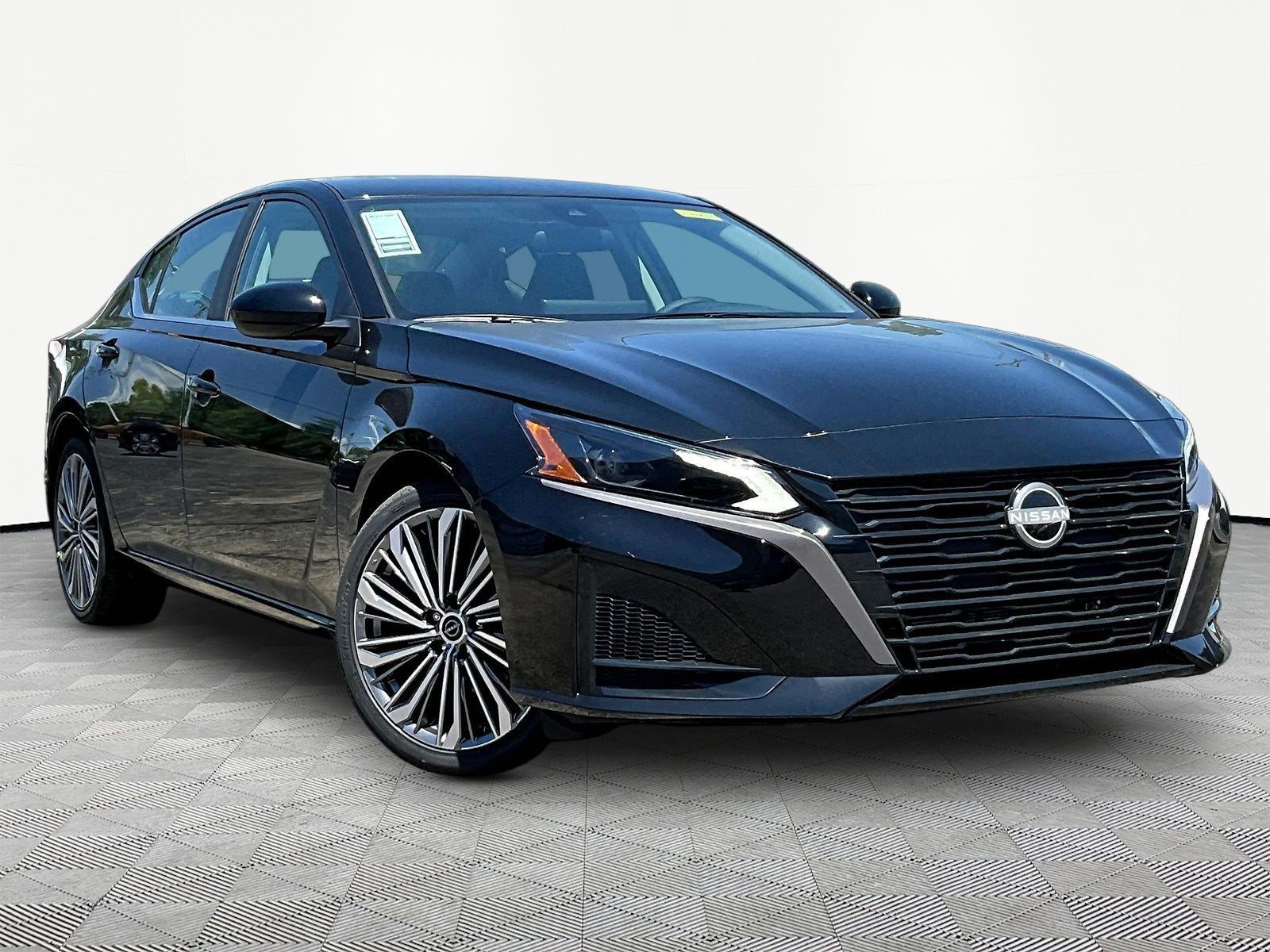 New 2026 Nissan Altima 2.5 SV w/ SV Premium Package FWD image 3