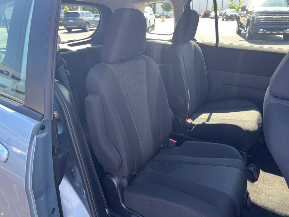 Used 2012 MAZDA MAZDA5 Sport FWD image 33
