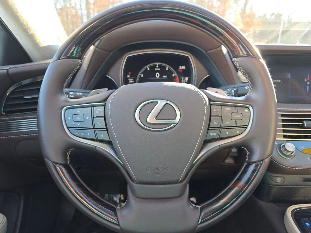 Used 2018 Lexus LS 500 500 Base w/ Interior Upgrade Package image 24