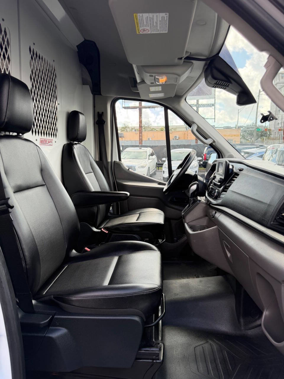 Used 2020 Ford Transit 250 Medium Roof image 15