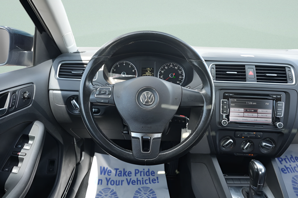 Used 2012 Volkswagen Jetta SE FWD image 15