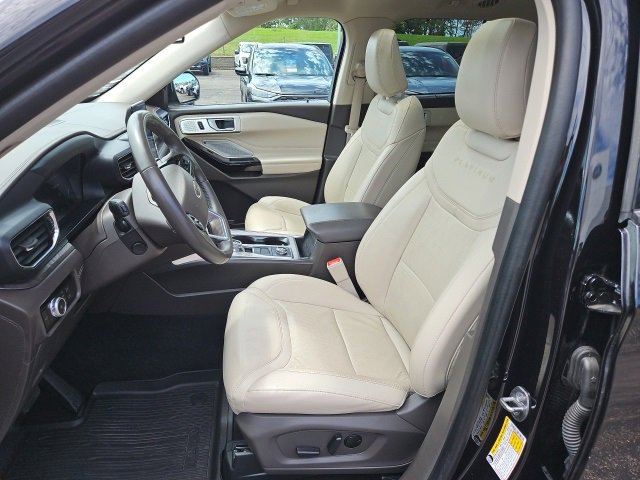 Used 2023 Ford Explorer Platinum w/ Technology Package image 19