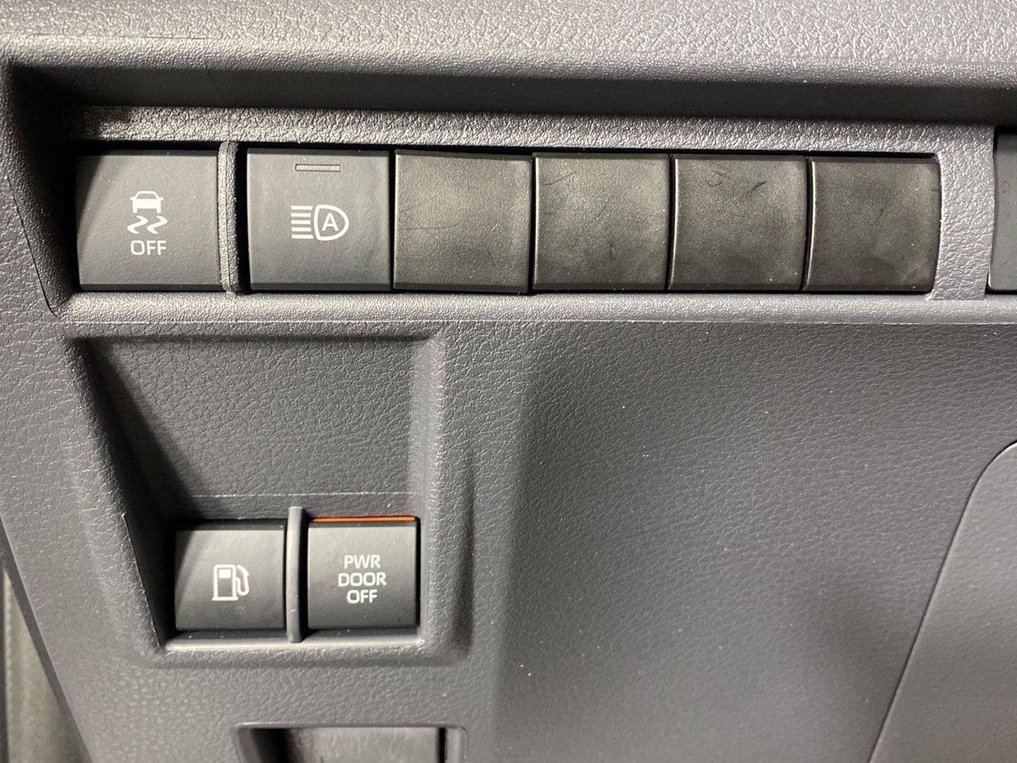 Used 2021 Toyota Sienna XLE AWD/4WD image 23
