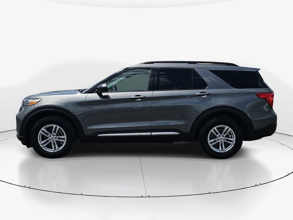 Used 2023 Ford Explorer XLT w/ Equipment Group 202A AWD/4WD image 10