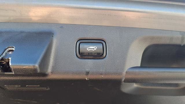 Used 2023 Hyundai Palisade Limited w/ Cargo Package image 19