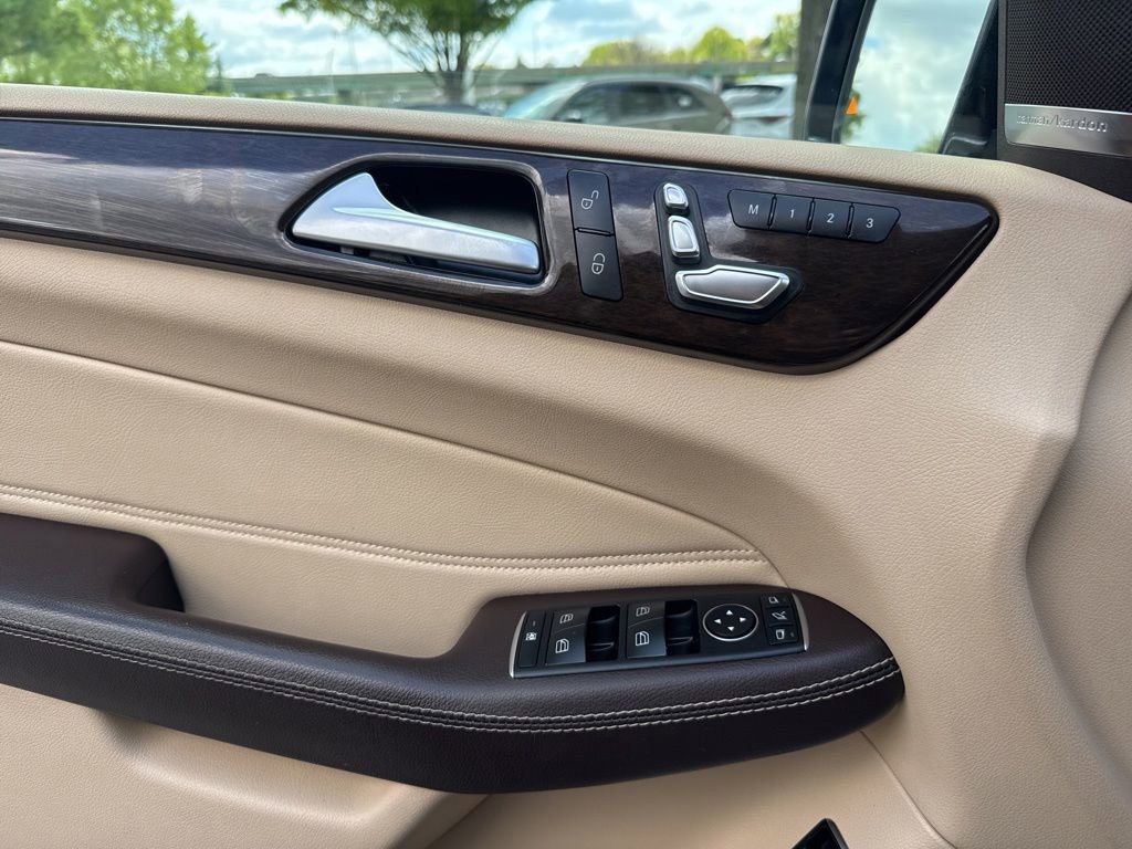 Used 2018 Mercedes-Benz GLE 350 4MATIC image 19