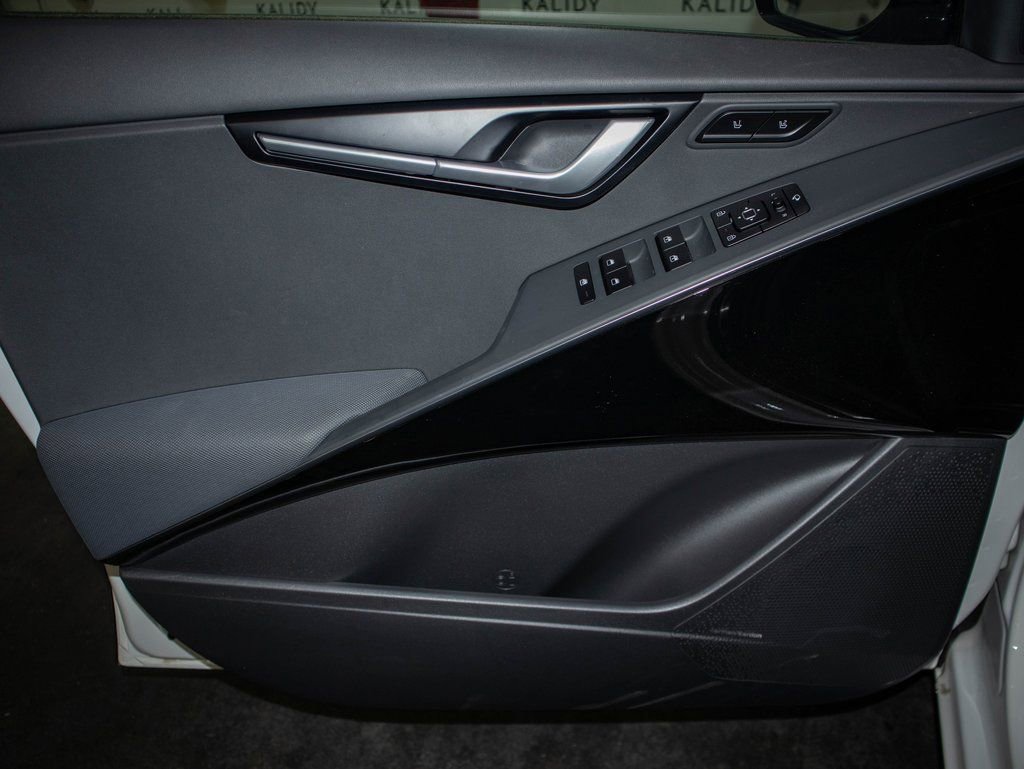 New 2023 Kia Niro Wave FWD image 11