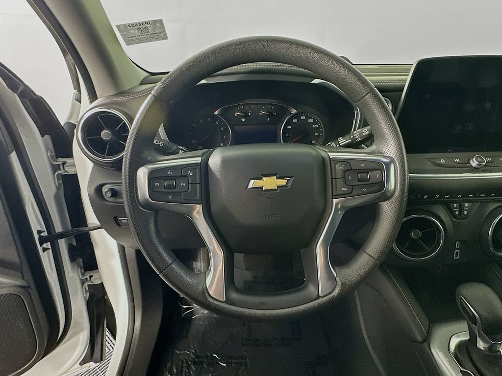 Used 2023 Chevrolet Blazer LT AWD/4WD image 17