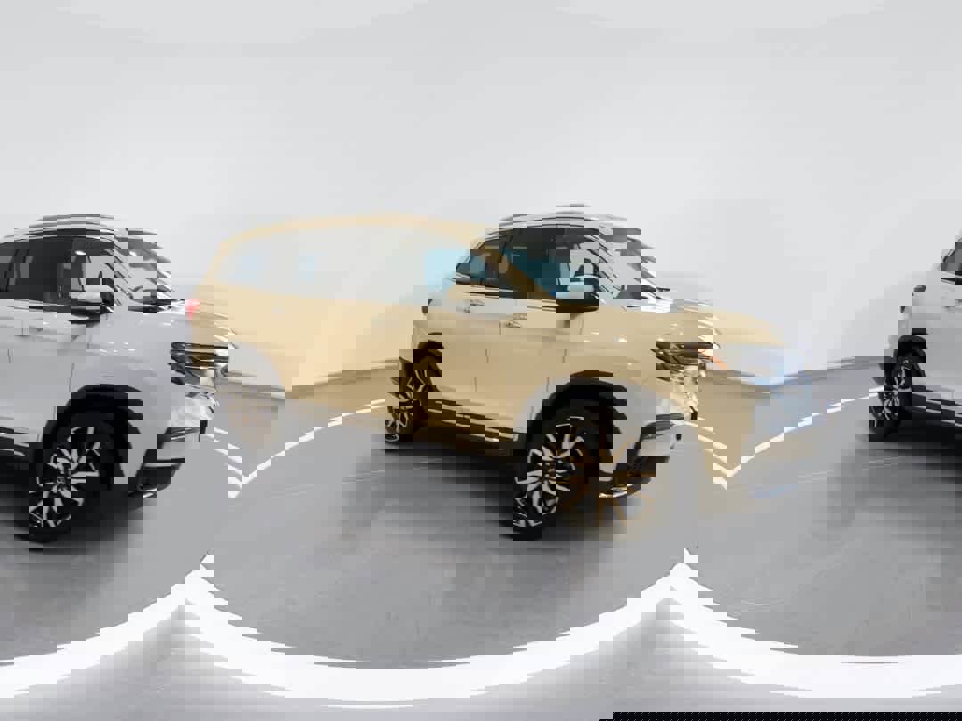 Used 2019 Honda Pilot Touring image 2