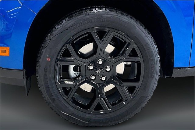 New 2026 Ford Maverick Lariat w/ Black Appearance Package image 13