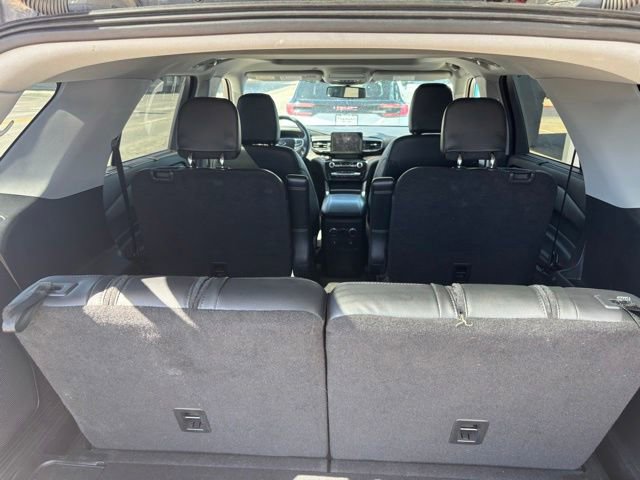 Used 2022 Ford Explorer Limited w/ Equipment Group 301A AWD/4WD image 11