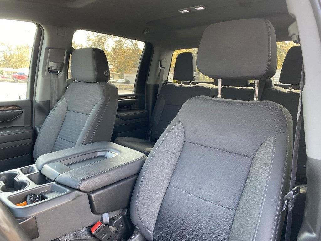Used 2024 Chevrolet Silverado 2500 LT w/ Convenience Package image 11