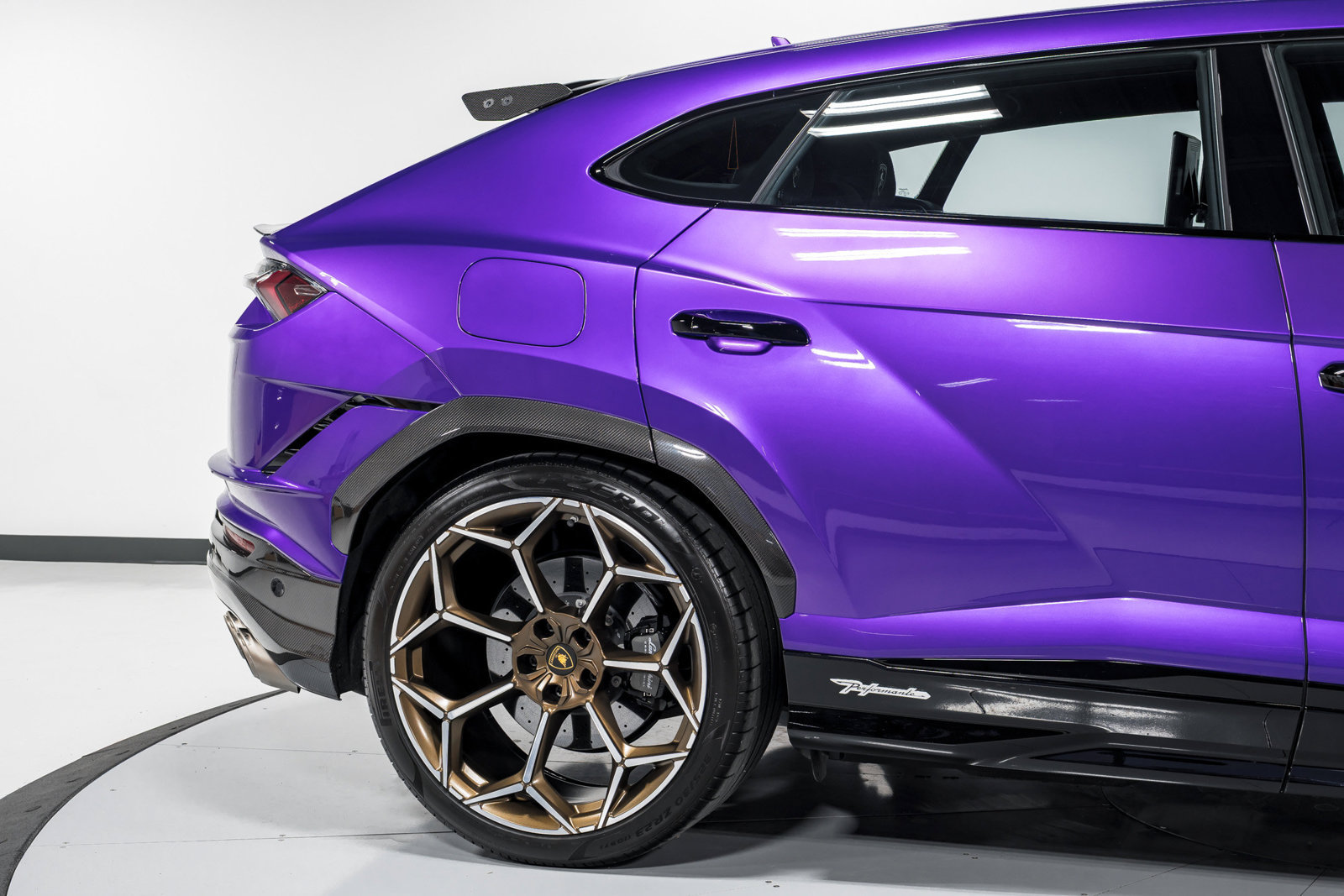 Used 2023 Lamborghini Urus Performante AWD/4WD image 56
