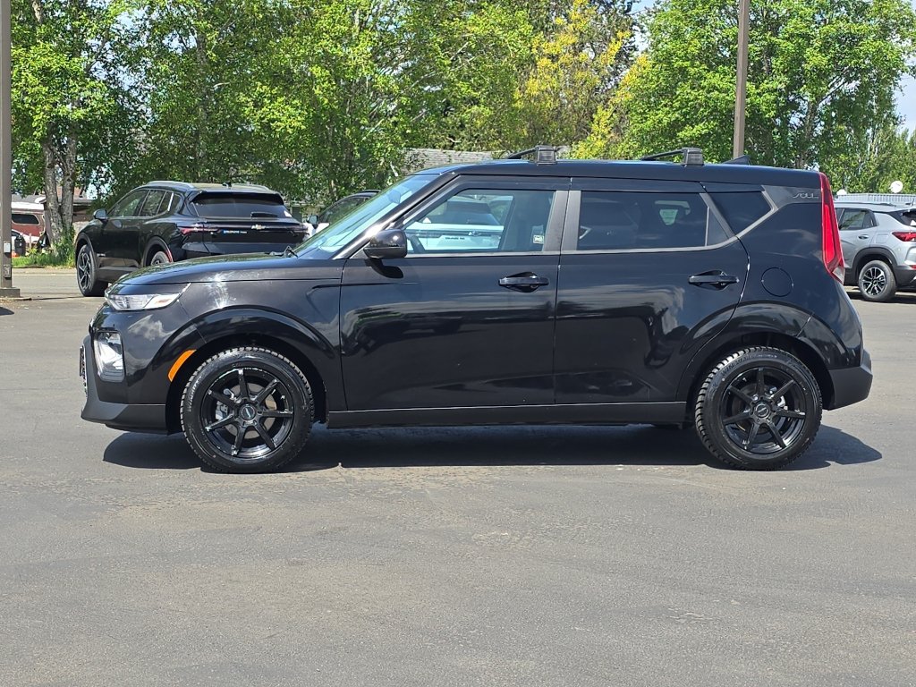 Used 2021 Kia Soul LX FWD image 6
