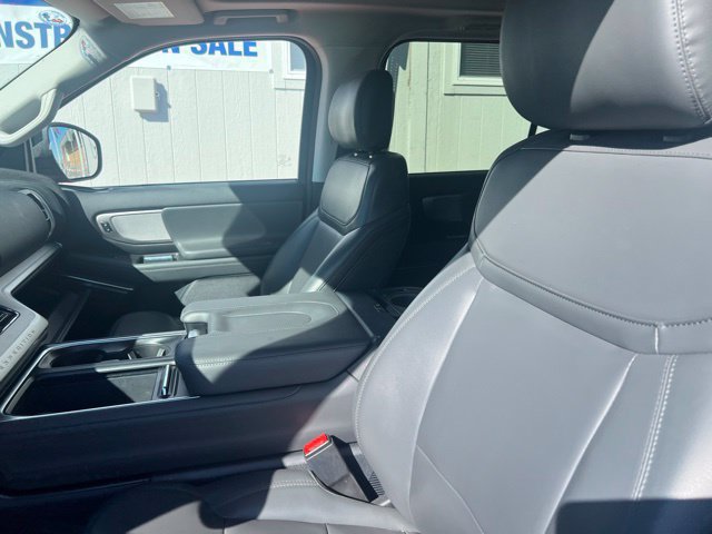 Used 2026 Ford Expedition Active AWD/4WD image 23