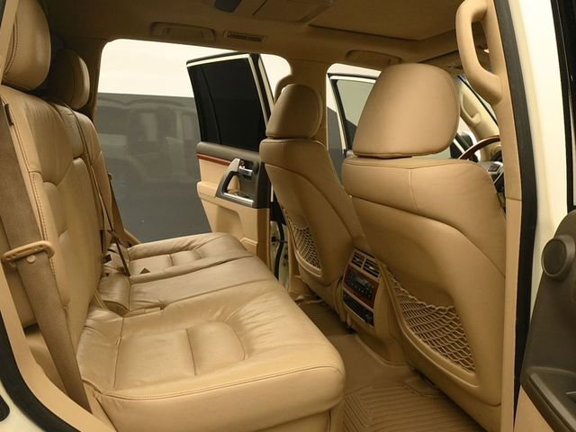 Used 2013 Toyota Land Cruiser image 17