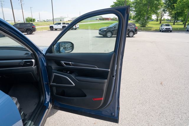 Used 2025 Kia Telluride S AWD/4WD image 16