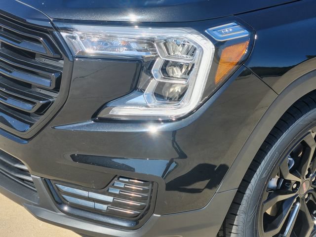 Used 2022 GMC Terrain SLE w/ Driver Convenience Package FWD image 9