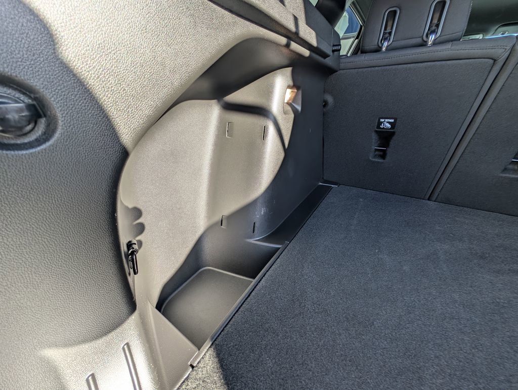 Used 2025 Chevrolet Trax RS w/ Driver Confidence Package image 37