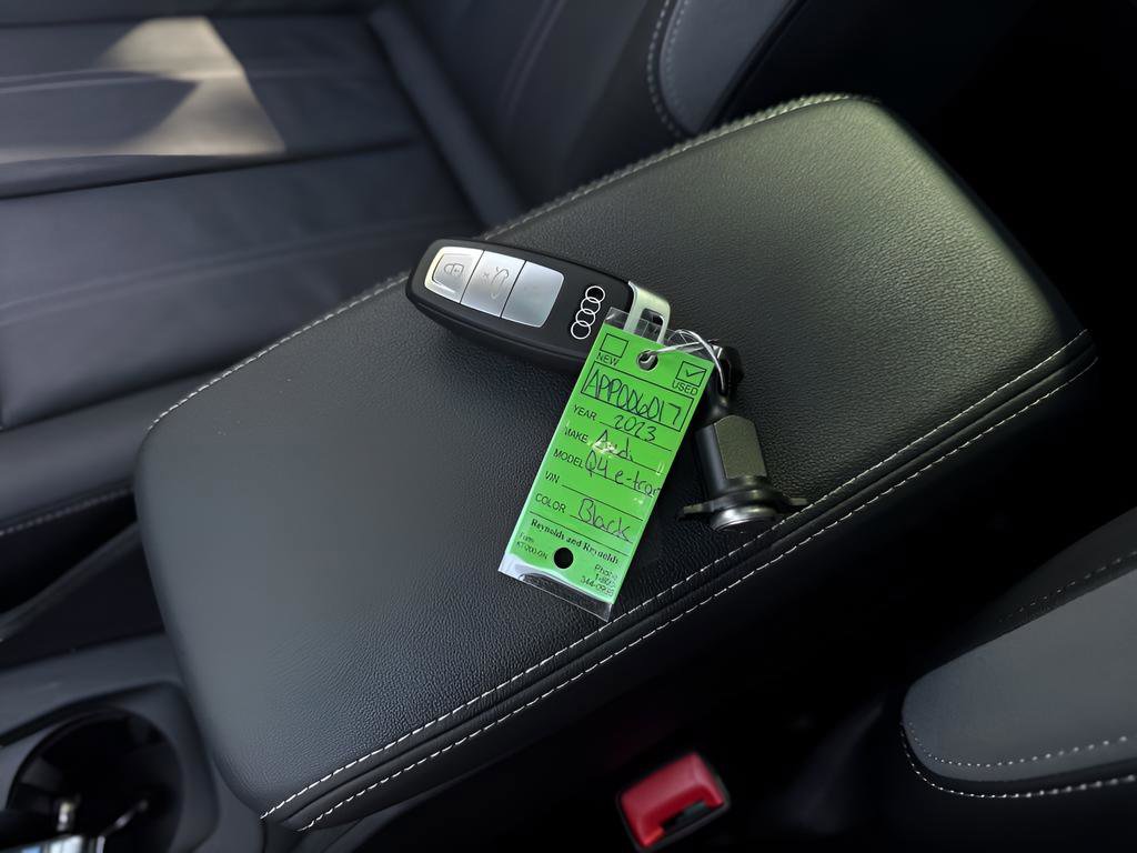 Used 2023 Audi Q4 e-tron Premium Plus image 36