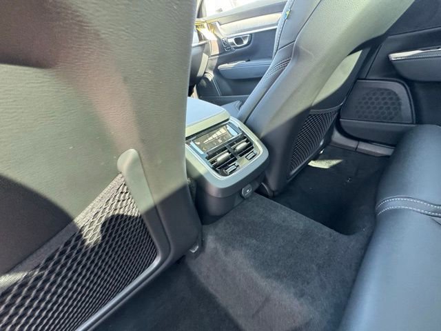 New 2026 Volvo V90 B6 Cross Country Ultra w/ Climate Package image 23