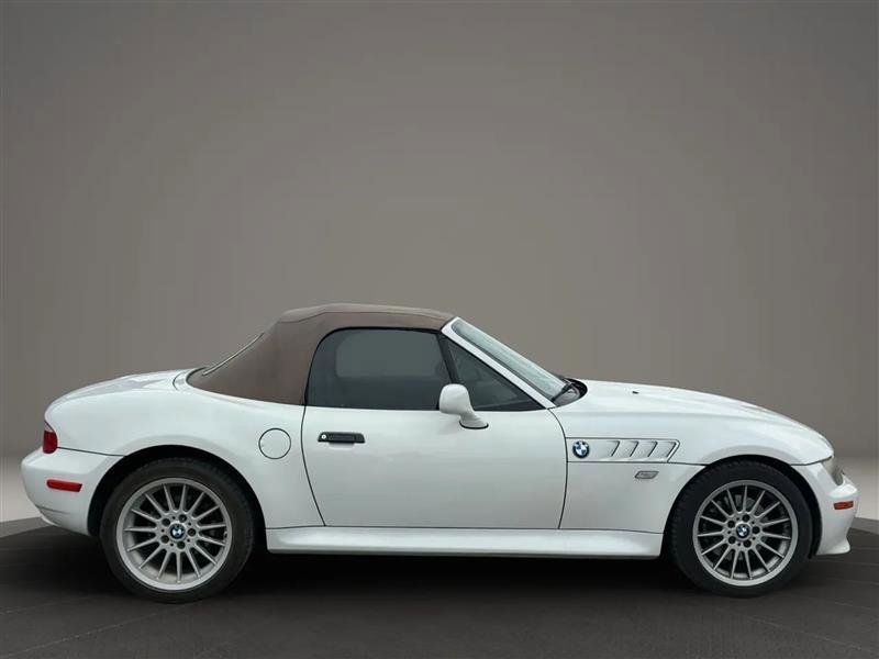 Used 2001 BMW Z3 3.0i RWD image 6