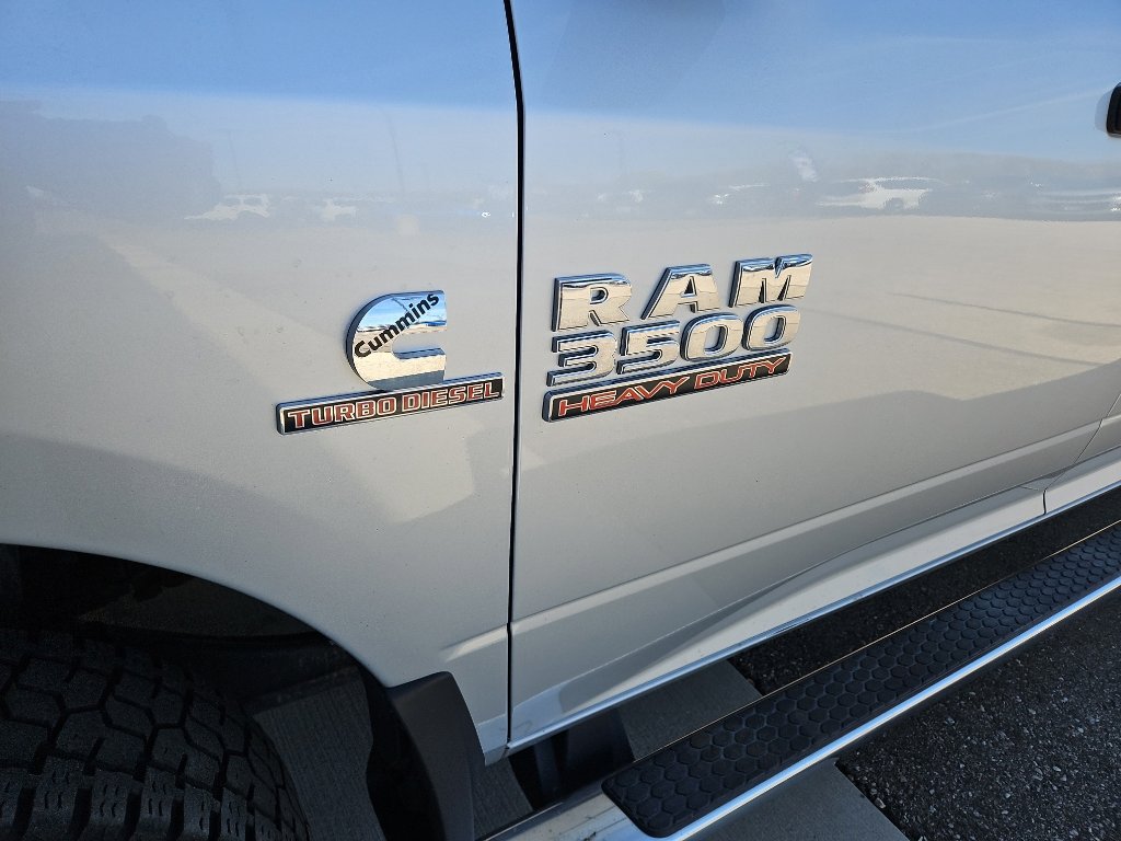 Used 2018 RAM 3500 Tradesman w/ Chrome Appearance Group image 5