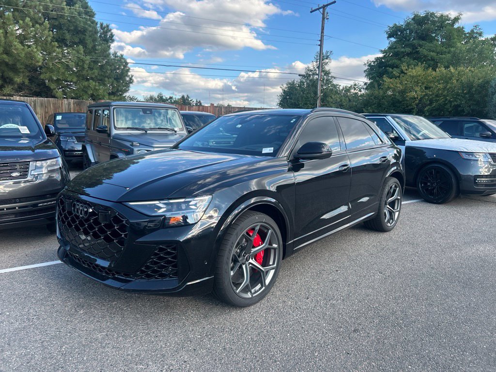 Used 2025 Audi RS Q8 performance
