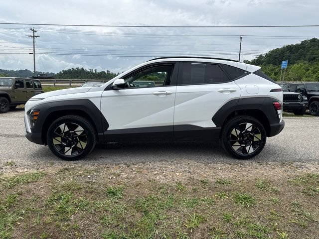 Used 2025 Hyundai Kona SEL AWD/4WD image 6