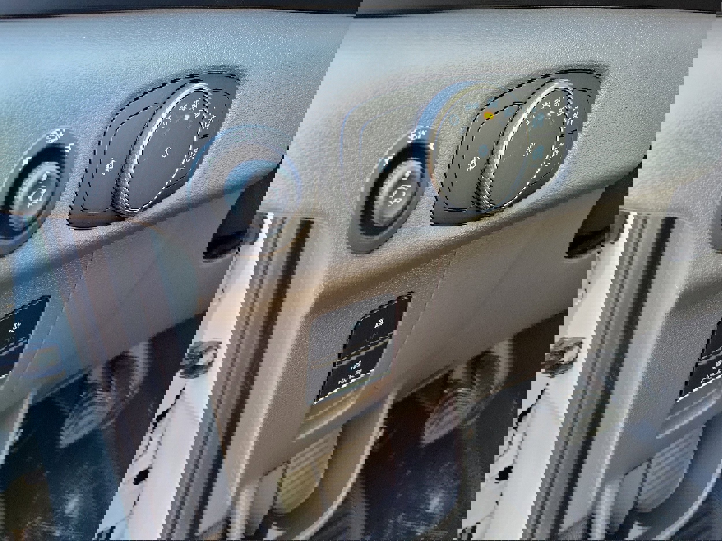 New 2026 Ford Transit 150 Low Roof image 21