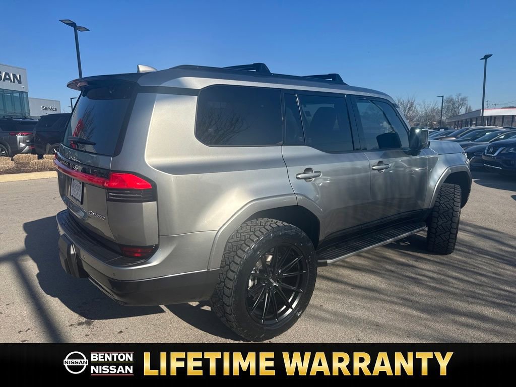 Used 2024 Lexus GX 550 w/ Accessory Package (2T) image 8