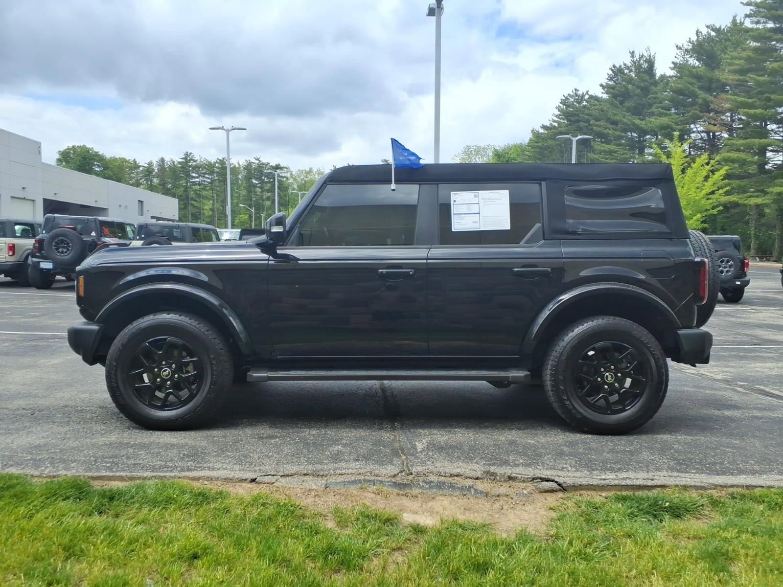 Used 2024 Ford Bronco Outer Banks AWD/4WD image 6