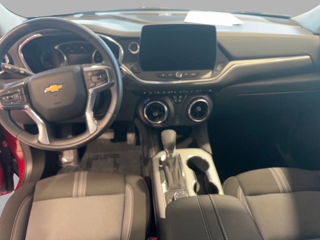 Used 2025 Chevrolet Blazer LT image 31