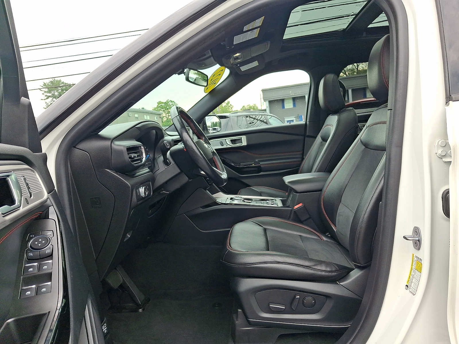 Certified 2022 Ford Explorer ST-Line w/ Class IV Trailer Tow Package AWD/4WD image 14