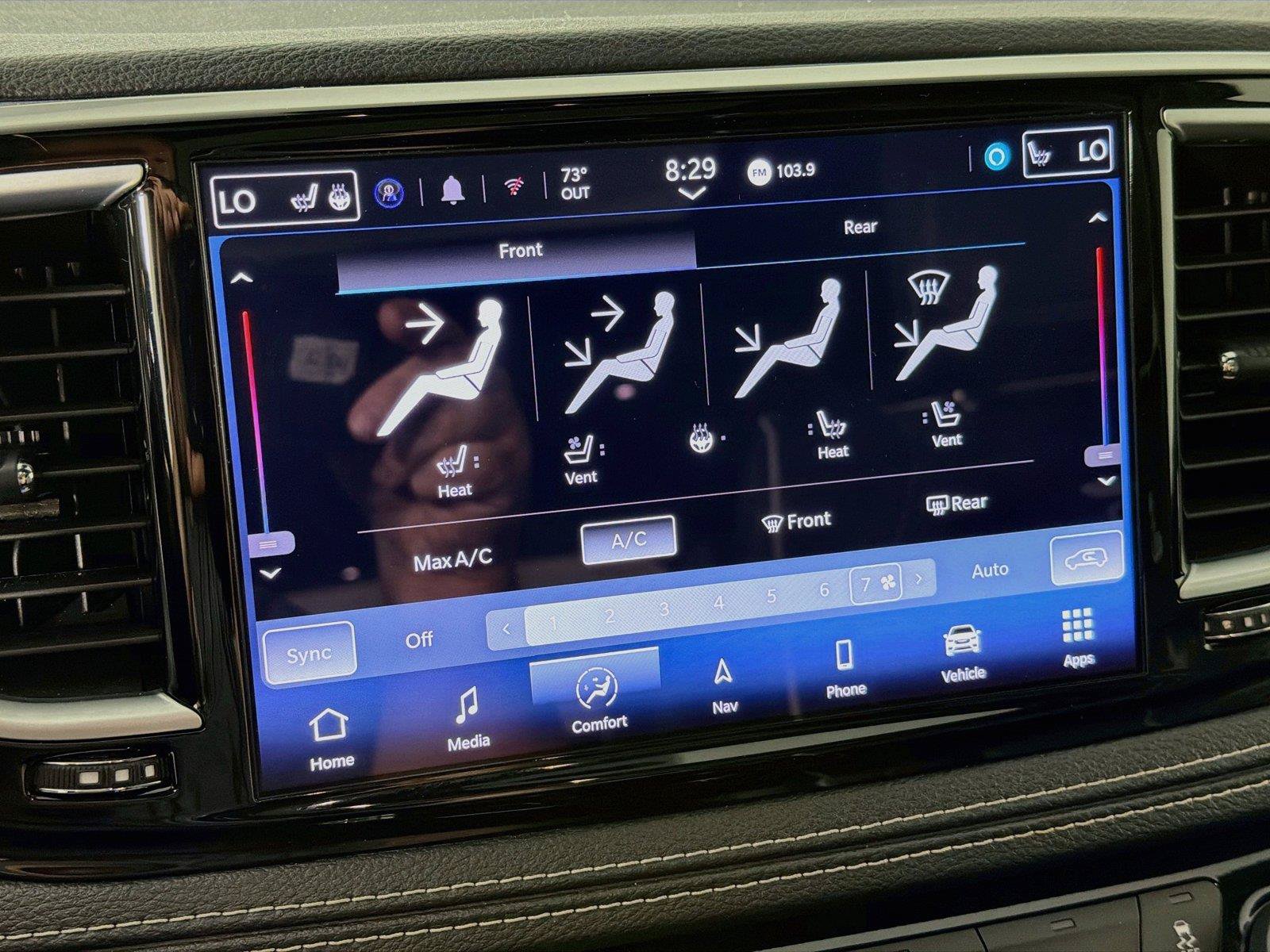 Used 2025 Chrysler Pacifica Limited FWD image 22