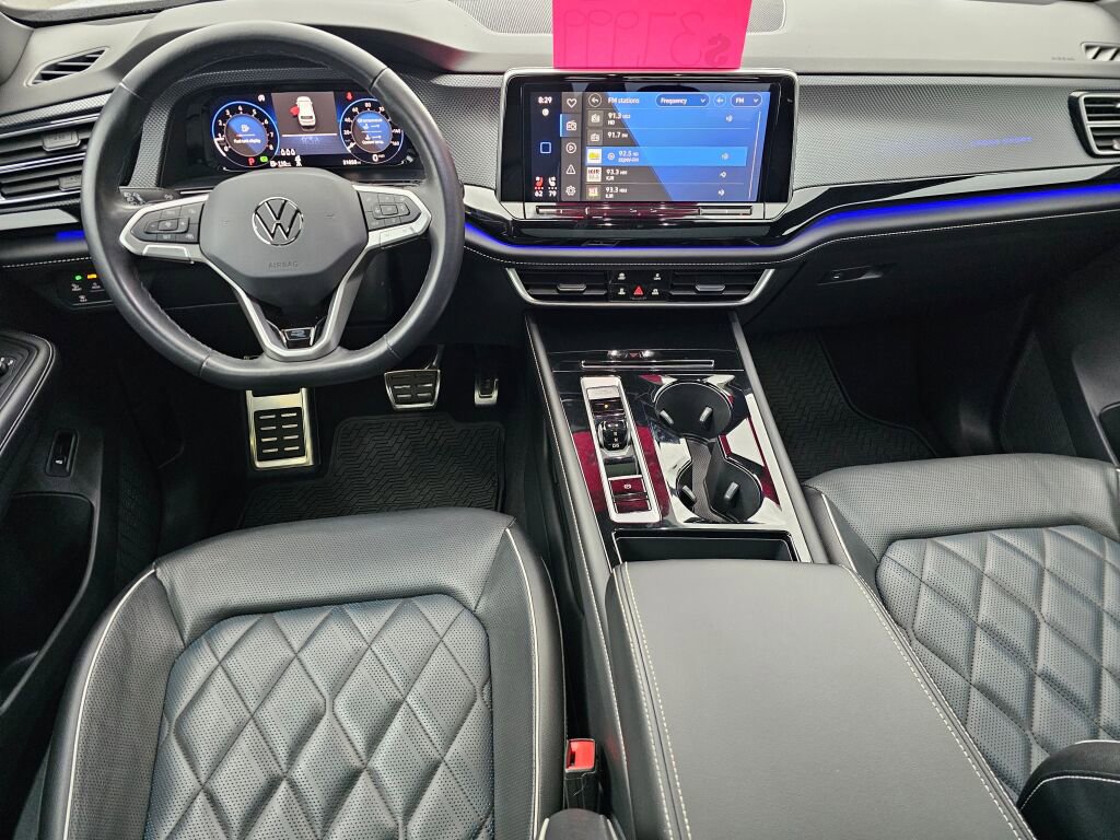 Used 2024 Volkswagen Atlas Cross Sport SEL Premium R-Line image 15