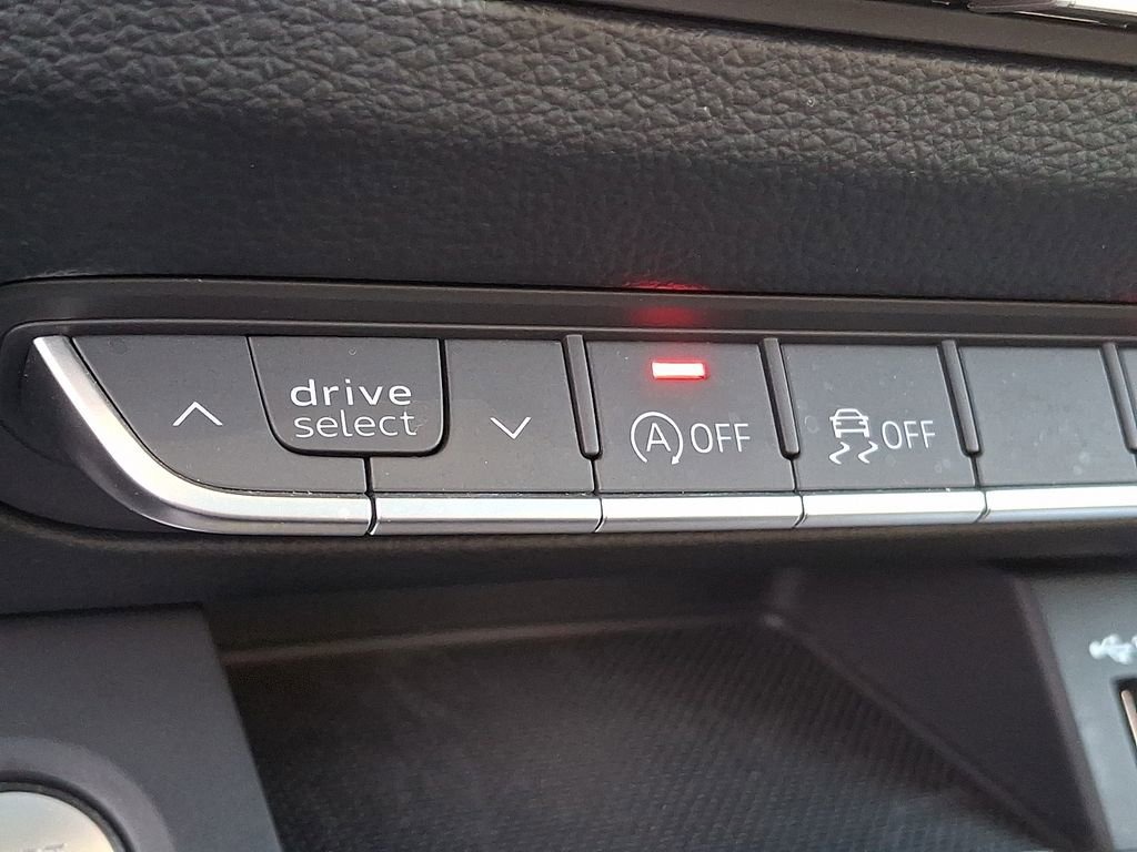 Used 2022 Audi Q5 2.0T Premium w/ Convenience Package image 21