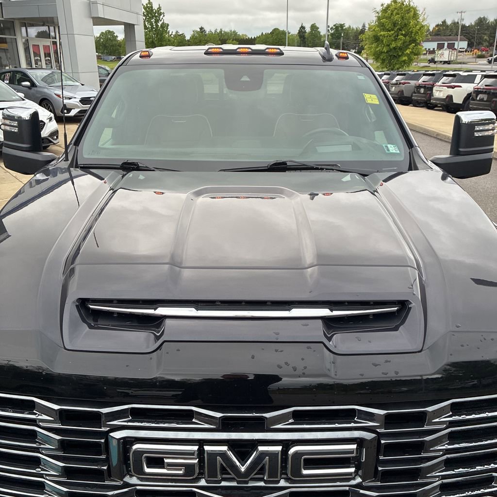 Used 2026 GMC Sierra 2500 Denali Ultimate w/ Max Trailering Package AWD/4WD image 11