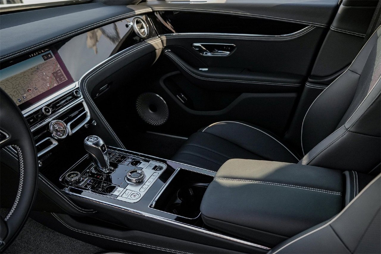 New 2026 Bentley Flying Spur Plug-In Hybrid image 15
