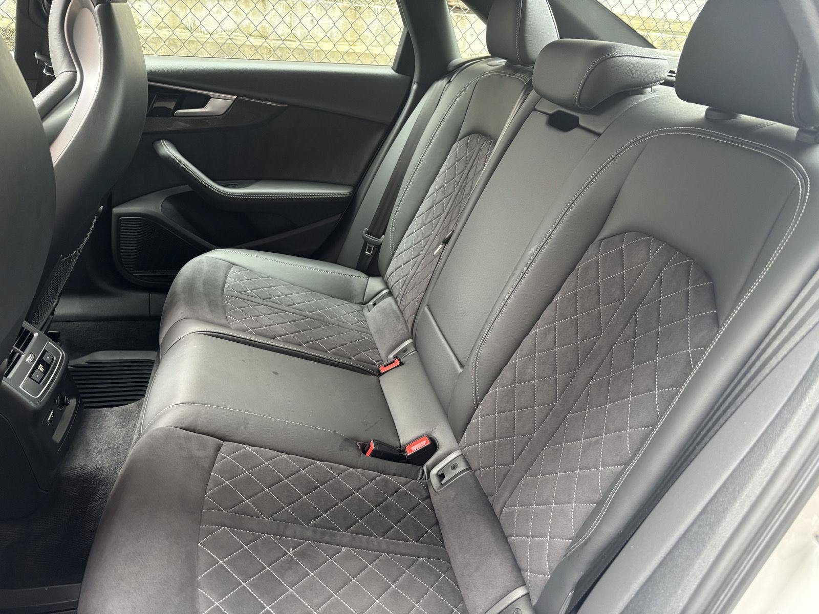 Used 2023 Audi S4 Premium Plus w/ Premium Plus Package AWD/4WD image 25